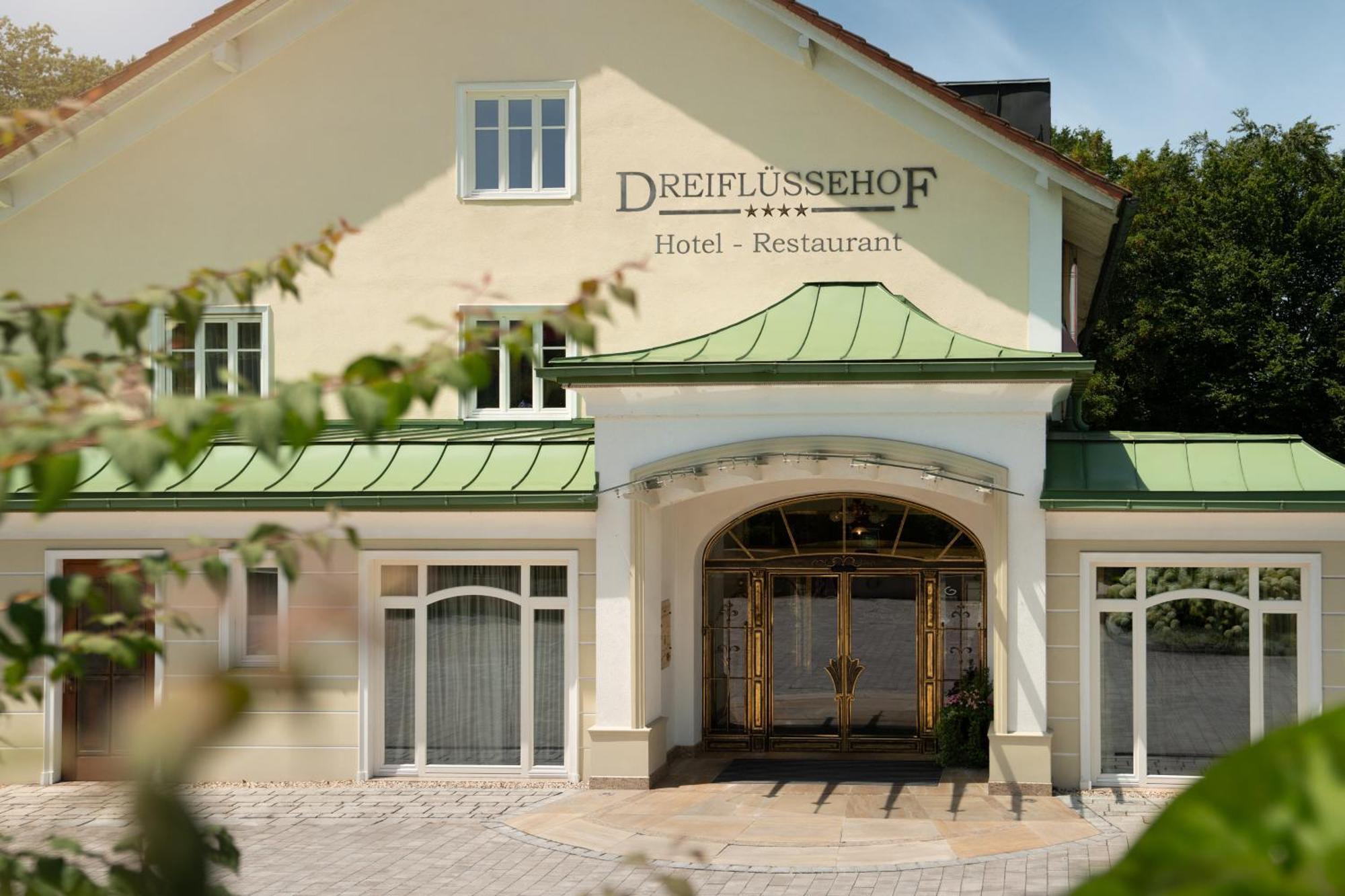 Hotel Dreifluessehof Passau Buitenkant foto